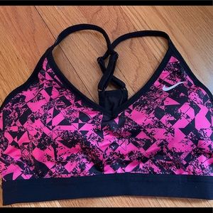 NWOT nike dri fit Indy bra - size medium
